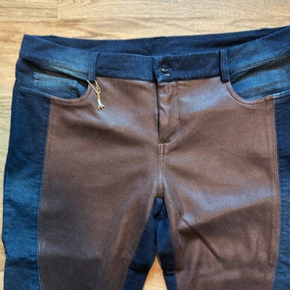 Liberty garden super stretchy jeans with leather like patches - Picture 2 of 5
